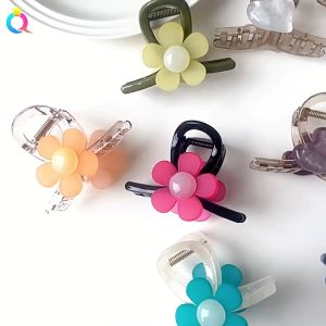 JEPITAN RAMBUT KOREA MOTIF BUNGA DAN HATI UKURAN SEDANG/KOREAN FLOWER AND HEART HAIRCLAW/JEPITAN RAMBUT KOREA LUCU