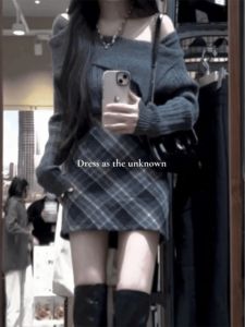 French Style Shoulder Bared Soft Sweater Womens Pure Desire Lazy Style Long Sleeve Slim Fit Top And Plaid Mini Skirt Two Piece Set