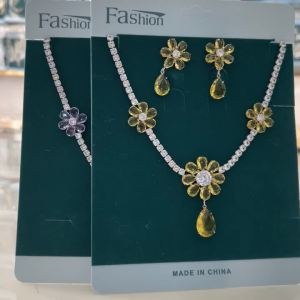 Bộ Trang Sức Đá Pha Lê Cổ Điển Dành Cho Nữ - Dây Chuyền Và Bông Tai - Thích Hợp Cho Các Bữa Tiệc Đám Cưới Sự Kiện Xã Hội Lễ Hội Và Những Buổi Hẹn Hò