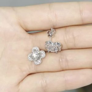 A Pair of 925 Sterling Silver Four-Leaf Clover Moissanite Stud Earrings Elegant Luxurious and Versatile.