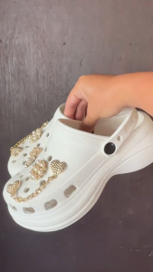 Korean Style Charm Clogs for Women – Cute Flower Chain Slip-On Rubber Sandals