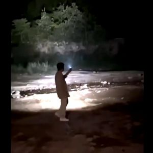 Senter LED Super Terang XHP50 Magnet Hiking Camping Senter Mini Super Terang Bisa untuk Camping Memancing dan Berpetualang Senter LED Cas Super Terang Jarak Jauh Senter led super terang tahan air senter terang jarak jauh sente