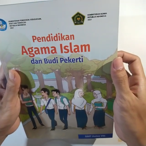 Buku Pelajaran Paket PAI SMP MTS Kelas 8 VIII Kurikulum Merdeka Belajar Terbaru Kurmer Kumer Untuk Anak Murid Sekolah Menengah Pertama Penggerak 2021-2023 Siswa Kls 2 Delapan SMP Mapel Mata Pendidikan Agama Islam dan Budi Pekerti