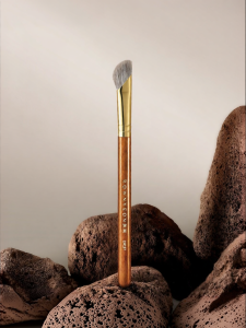 UN SHOP | Snow Fox and Wool Nose Contour Brush Angled