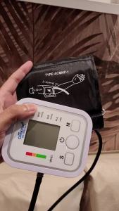 OMICRON Tensimeter Darah Digital Alat Ukur Tekanan Darah dan Jantung Pengukur Tensi Darah Akurat