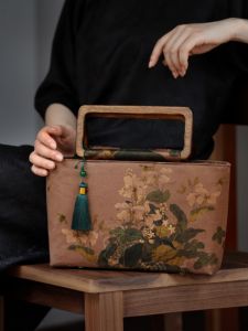 Double Sisters Original Xiangyun Yarn Square Wooden Handle Large Capacity Handbag New Chinese Style Womens Hand Carrying Clutch Bag