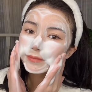 【BPOM】BIOAQUA Face Wash 24K Gold Facial Cleanser Pembersih Wajah 200ml