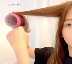 KOREAN PREMIUM HAIR ROLLER Keriting Roll Rambut Magic Curler Korean Style Pengeriting Gulung Rambut Roll Rambut Wanita Rol rambut Gulungan Rambut Poni Hair Curler Tahan lama Volume alami Mudah membuat rambut keriting 1 PC