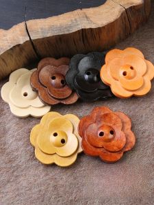 Retro Wooden Flower Decorative Buttons Fashionable Versatile Personalized Windbreaker Sweater Outerwear Top Button Accessories