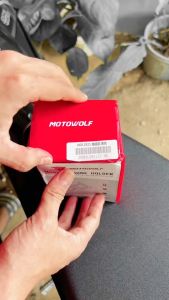 Giá Đỡ Điện Thoại Chống Trượt Motowolf gắn  Chân Kính cao cấp