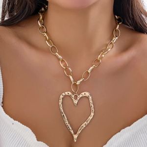 Thick Chains with Big Hollow Heart Pendant Necklaces for Women Trendy Exaggerated Large Accessories on Neck 2023 Fashion Jewelry