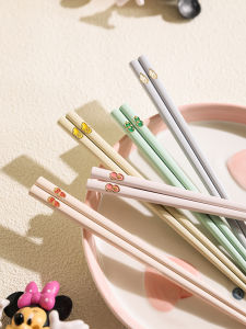 Gỗ Hợp Kim Chống Trượt Chịu Nhiệt Cao Cấp 2025 Dùng Một Người Một Đôi Dùng Tại Nhà Cho Trẻ Em Thiết Kế Dễ Thương