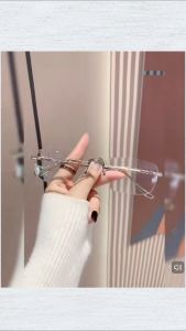 Cermin Mata Photochromic Untuk Lelaki dan Wanita Cermin Mata Hitam Kanta Perubahan Warna Anti-UV Ringan Cermin Mata Baca untuk Rabun Dekat