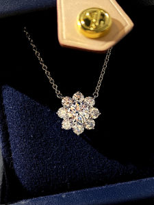 Niche Design Full Diamond Flower SUNFLOWER Necklace Female Summer Non-Fading Clavicle Chain Internet Celebrity Minimalist S925 Sterling Silver