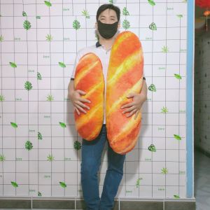 GỐI ÔM HÌNH BÁNH MÌ DỄ THƯƠNG GỐI ÔM NGỦ AN TOÀN CHO BÉ ẢNH THẬT