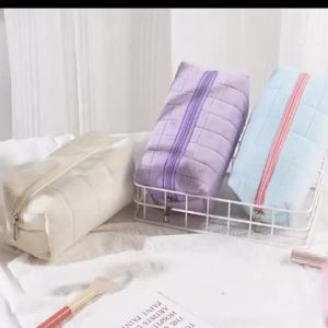 Bevavar Tas Makeup Bulu Multifungsi Tempat Pouch Pillow Korea Cosmetic Bag
