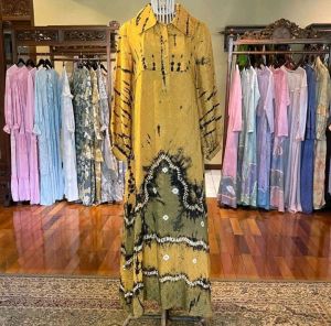 Daisy Dress Tenun Viscos by Dian Pelangi LIMITED EDITION Busana Muslim Baju Maxi Gamis Abaya Kaftan Gaun Outfit Pesta Pernikahan Kondangan Casual Formal Lebaran Wanita Hijaber Cantik Anggun Modis Modern Elegan Mewah Model Korea Terbaru Motif Jumputan