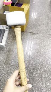 KKNT ไม้ตีกลองใหญ่ ด้ามไม้กลึง หัวนวม สีไม้ขาว และสีดำ บรรจุ 1คู่