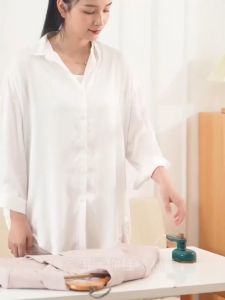 Setrika Pakaian Uap Anti Lengket Mini Steamer Ironing Handheld 50ml