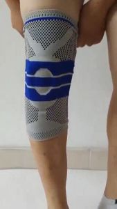 Outdoor Sports 1PC Basketball Kneepads Honeycomb Knee Pads Leg kneepad compression Brace Sleeve Protective Pad Knee Support Guard Knee Pain Protector Gear Only 1PC No 1 Pair