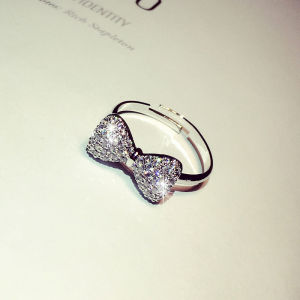 Womens Japanese and Korean Shining Bow Artificial Zircon Ring
