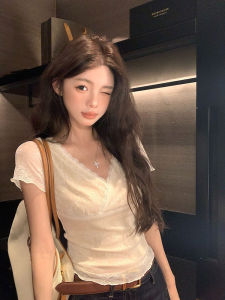 French Lace Trim V-neck Short Sleeve T-shirt Womens Summer Slimming Waist-cinching Short Style Commute Korean Version Top