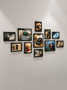 Poster Điện Thoại Di Động Cổ Điển Mới Nhãn Hiệu Một Tay Phong Cách Hiện Đại Đơn Giản Đặt Treo Tường Hình Ảnh Kết Hợp Khung Ảnh