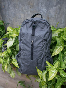 กระเป๋าเป้สะพายหลังผู้ชายสำหรับเดินป่าและเดินทางแบบอเนกประสงค์น้ำหนักเบา กระเป๋าเดินทางแบบพับได้ที่ทนทานต่อการซัก กระเป๋าสะพายไหล่สำหรับผู้ชายและผู้หญิง