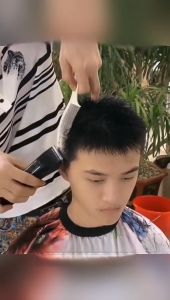 ช่างตัดผม หวีรองตัดผม หวีสำหรับช่างตัดผม หวีซอย หวีซอยผม หวีตัดผม สำหรับช่างตัดผม ชาย หญิง กรรไกรตัดผม