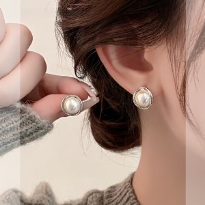 ต่างหูไข่มุกเงินแท้แบบเรียบง่ายสำหรับผู้หญิง ต่างหูแบบมีรูปแบบใหม่ ดีไซน์หรูหรา ไม่ต้องเจาะ ประดับหูฤดูร้อน