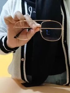 SMD Kacamata Baca Titanium Gaya Retro Pria Wanita Frame Metal