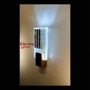 Đèn treo tường gắn tường pha lê cao cấp trang trí trong nhà cầu thang 8W Led 3 chế độ màu GT489 Ngọc Thắng