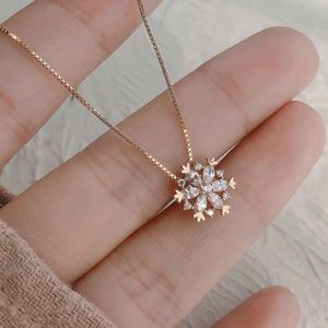 Flash Diamond Snowflake Womens Necklace Fashion Clavicle Chain S925 Luxury Personality Student Internet Celebrity INS Style