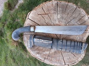 Golok sorenan baja putih