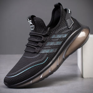 Loose Fit Breathable Sports Shoes for Men Large Size Mesh Upper Comfortable Casual Footwear Suitable for Autumn And Spring