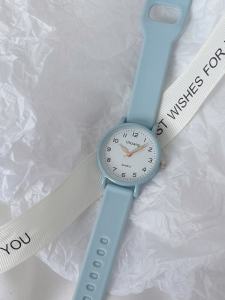 นาฬิกาข้อมือผู้หญิง Quartz แบบเงียบ สายยาง สไตล์เรียบง่าย นาฬิกาดูเวลาสำหรับการสอบ นาฬิกา Quartz แบบเรียบง่ายและทันสมัย