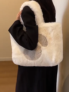 EchoBliss กระเป๋าโท้ทหัวกระต่ายตุ๊กตาความจุขนาดใหญ่กระเป๋าถือไหล่เดียวน่ารักออกแบบหัวเข็มขัดแม่เหล็กแฟชั่นแมทช์ลุคง่าย