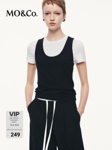MO&Co. | Minimalist U-Neck Stretchy Ribbed Vest