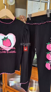 【พร้อมส่ง จำนวนจำกัด】「สินค้าลิขสิทธิ์แท้」IRIS KIDS 25 autumn Bebe series IKD33030 pink strawberry เสื้อผ้าสไตส์เกาหลี ผ้านุ่มใส่สบาย ชุดเดรส