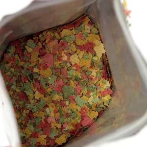 Small Tropical Ornamental Fish Feed Aquarium Fish Thin Slice Feed Fish Feed Seedling Growth Food Family Fishing Tools