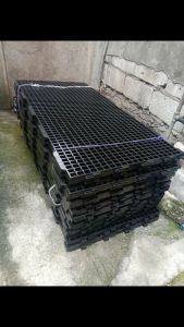2x4 goatpigdog matting... plastic matting 2x4.... PER PIECE heavy duty 2x4 plastic matting...