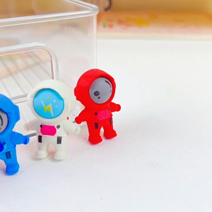 3D Astronaut Eraser Cute Space Eraser Novelty School Stationery Student Reward Birthday Party Gift Kids Pencil Eraser