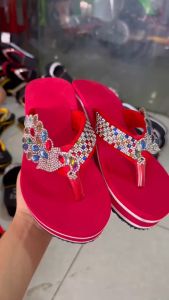 Dép xốp xỏ ngón quai kẹp nữ đính đá đế cao su cứng chống trơn trượt cao thấp đa dạng siêu nhẹ êm ái chắc chắn thời trang