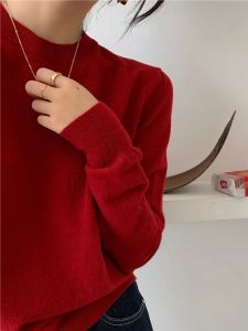 เสื้อสเวตเตอร์ถักคอตั้งสีแดงสำหรับผู้หญิง ทรงหลวม แขนยาว ปกติ ฤดูใบไม้ร่วง 2025 เสื้อชั้นในถักแบบลำลอง สไตล์เกาหลี