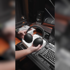 UGREEN หูฟังบลูทูธ หูฟังไร้สาย ENC HiTune Max 2 Headphones เชื่อมต่อ 2 อุปกรณ์พร้อมกัน รุ่น HP205