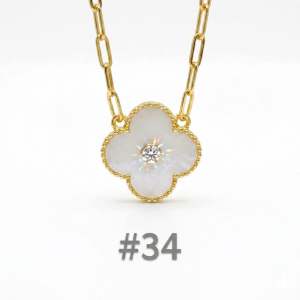 ZIHANG JEWELRY 24K Gold plated paper clip clover leaf necklace with extender for women
