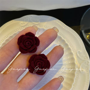 Velvet Party~ Red French Vintage Autumn Winter Dry Rose Earrings Elegant Atmosphere Fairy Mosquito Coil Ear Clip Fashion Jewelry