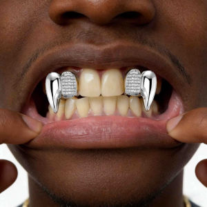 Sharp-Tooth Electroplated Zirconium Micro-Set Vampire Sharp Teeth Hip-Hop Braces For Both Men And Women For Teeth Decoration.
