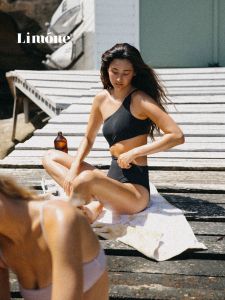 ชุดว่ายน้ำแขนกุดไม่สมมาตร LIMONE สำหรับผู้หญิง ชุดว่ายน้ำวันหยุดชายหาด เอวกระชับ ดีไซน์เก๋ไก๋ ฤดูใบไม้ผลิ 2022