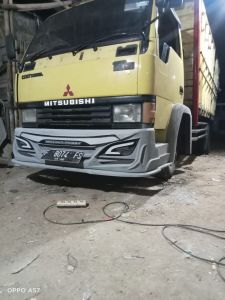 BUMPER TRUCK CANTER MODEL NEW M18